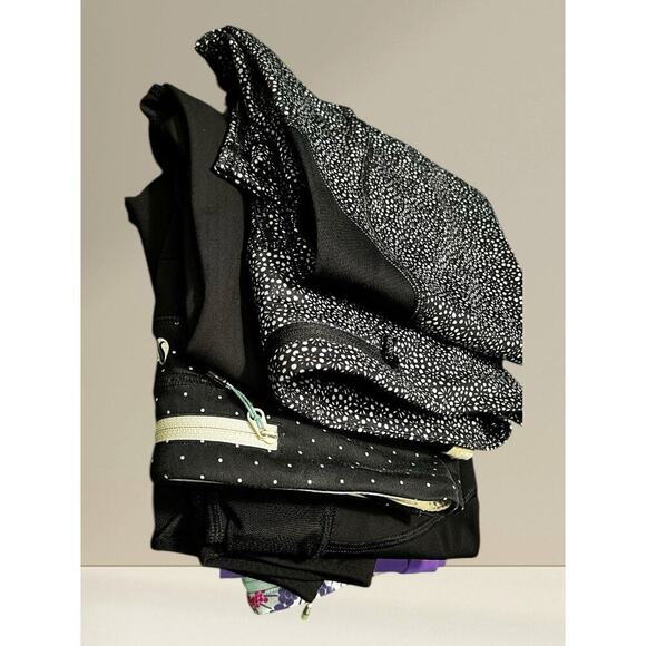 Lululemon Crop Leggings Bundle - Size 6- 4 Pairs Groove Run Inspire Mesh Floral - Picture 9 of 10
